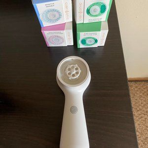 Clarisonic Mia Prima Brush with Multiple Brand New Brush Heads Attachments
